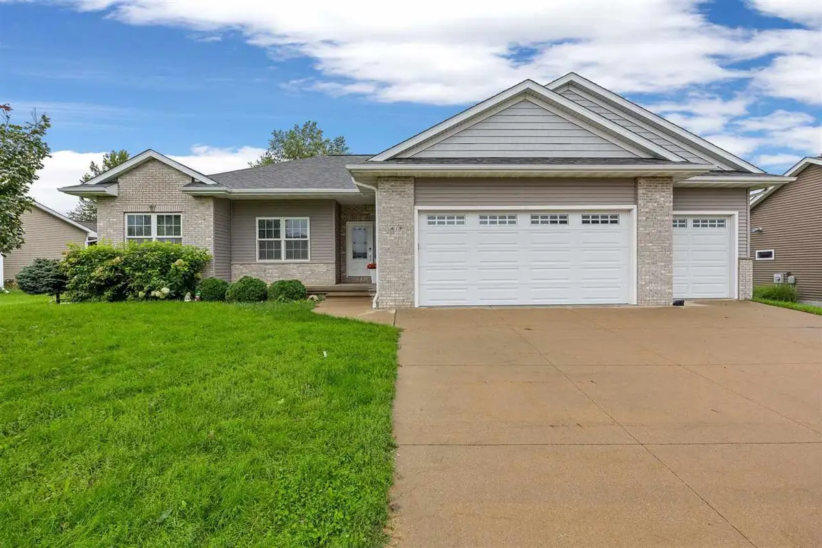619 Majestic Oak Rdg, Solon, IA 52333 - #1