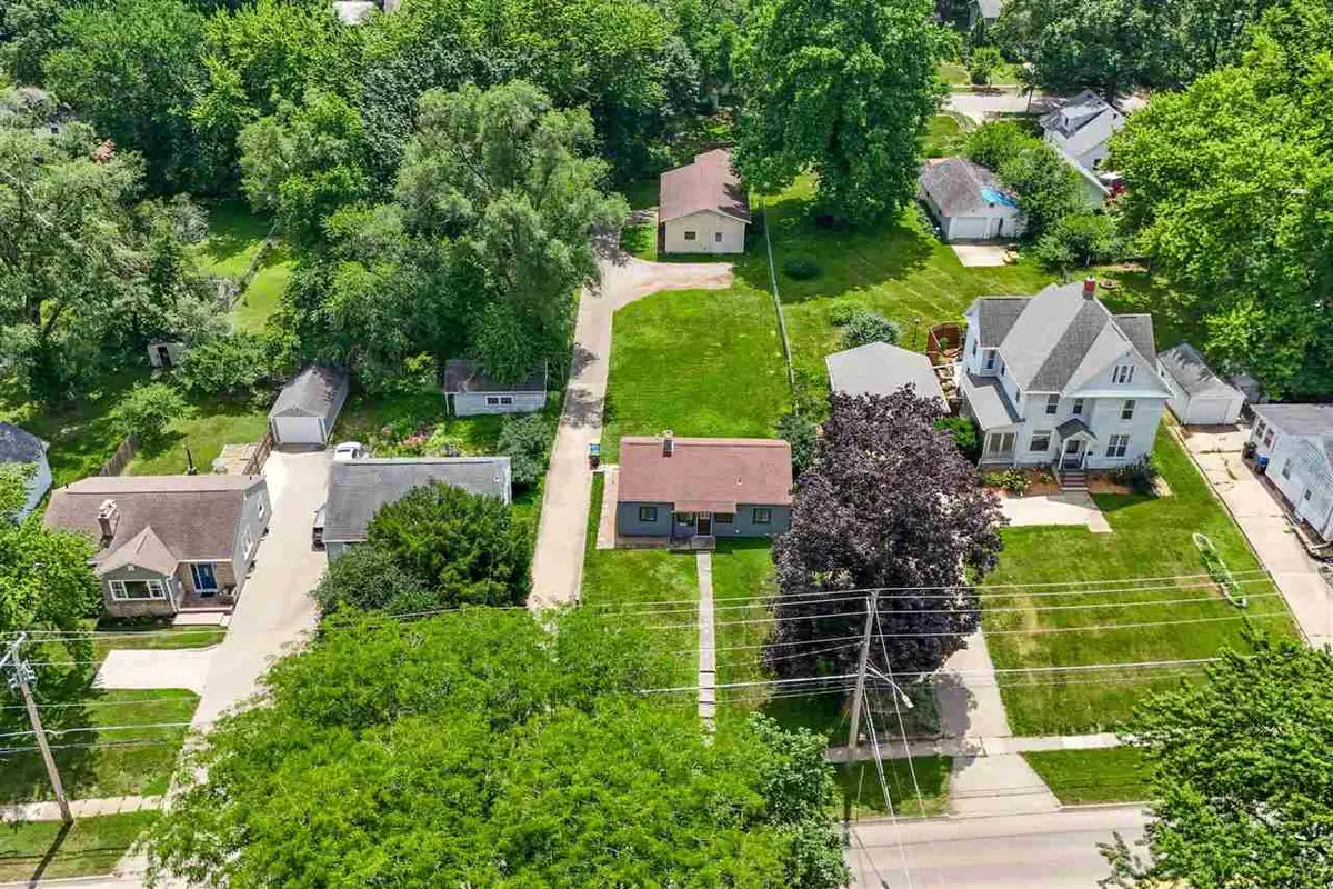 1303 Kirkwood Avenue, Iowa City, IA 52240 - #1