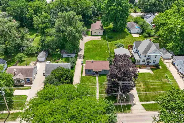 1303 Kirkwood Avenue, Iowa City, IA 52240
