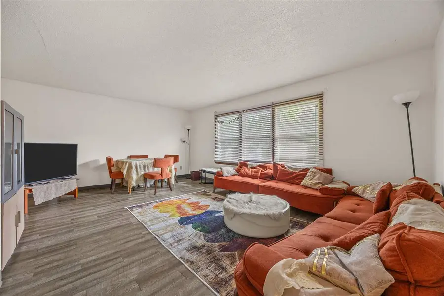 621 & 623 Westgate St, Iowa City, IA 52246 - #3