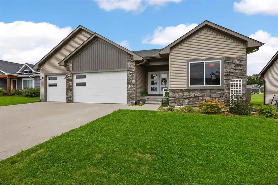 4523 Luke Drive, Iowa City, IA 52246 - #2