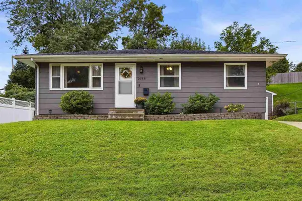 1648 24th St NW, Cedar Rapids, IA 52405
