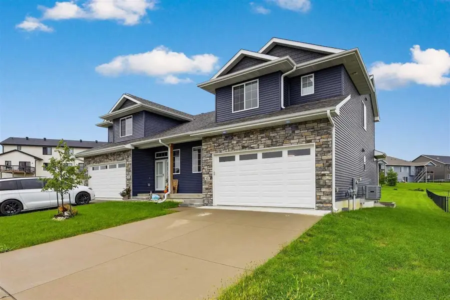 421 Dawson Dr, West Branch, IA 52358 - #2