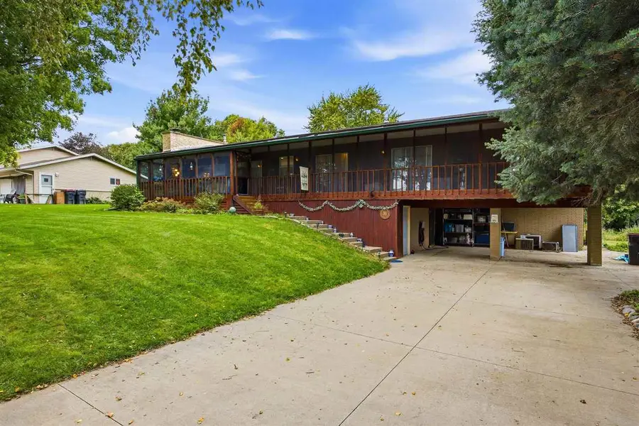 324 Lake View DR NE, Solon, IA 52333 - #3