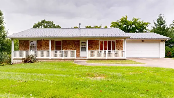 527 Mahaska Ct, Iowa City, IA 52246