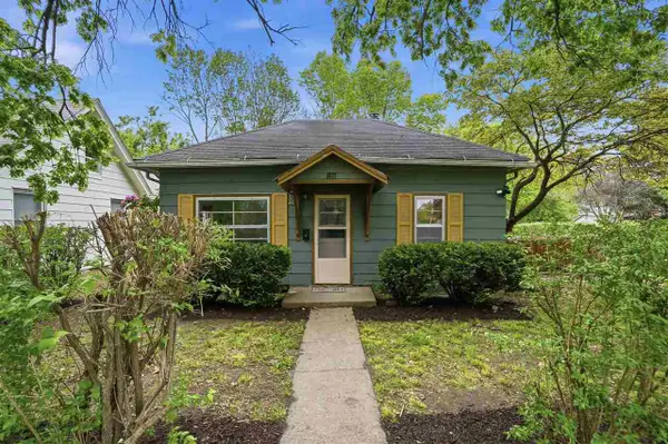 811 S 5th Street, Fairfield, IA 52556