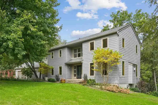 17 Briar Ridge Dr. NE, Iowa City, IA 52240