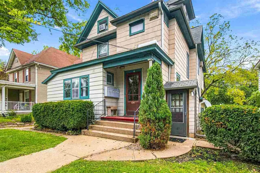 624 N Linn St, Iowa City, IA 52245 - #3