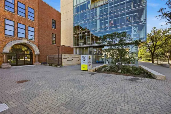 201 E Washington St, Iowa City, IA 52240