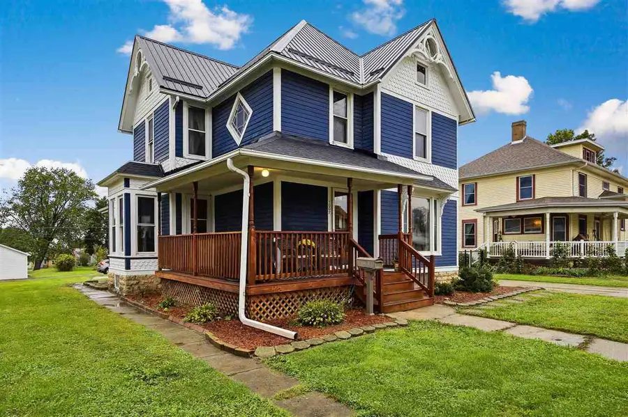 1007 Cedar St, Tipton, IA 52772 - #3