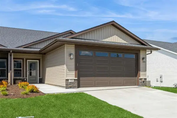 405 Solstice Ct, North Liberty, IA 52317