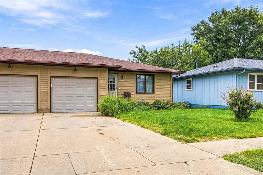 1838 & 1840 Hollywood Ct, Iowa City, IA 52240 - #2