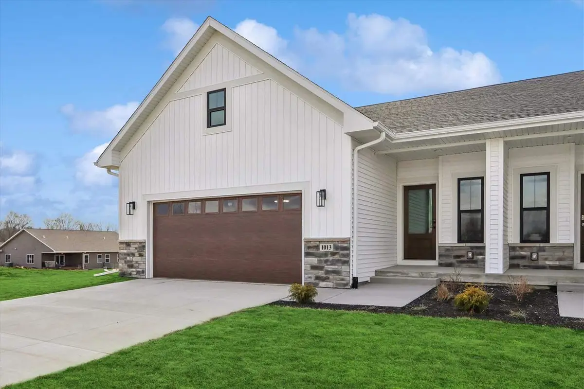 1021 Highland Trl, Solon, IA 52333 - #1