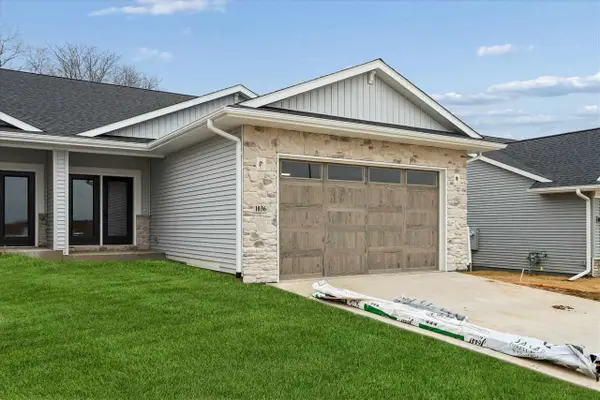 1020 Highland Trl, Solon, IA 52333