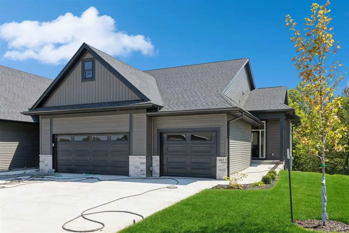 1044 Highland Trail, Solon, IA 52333 - #1