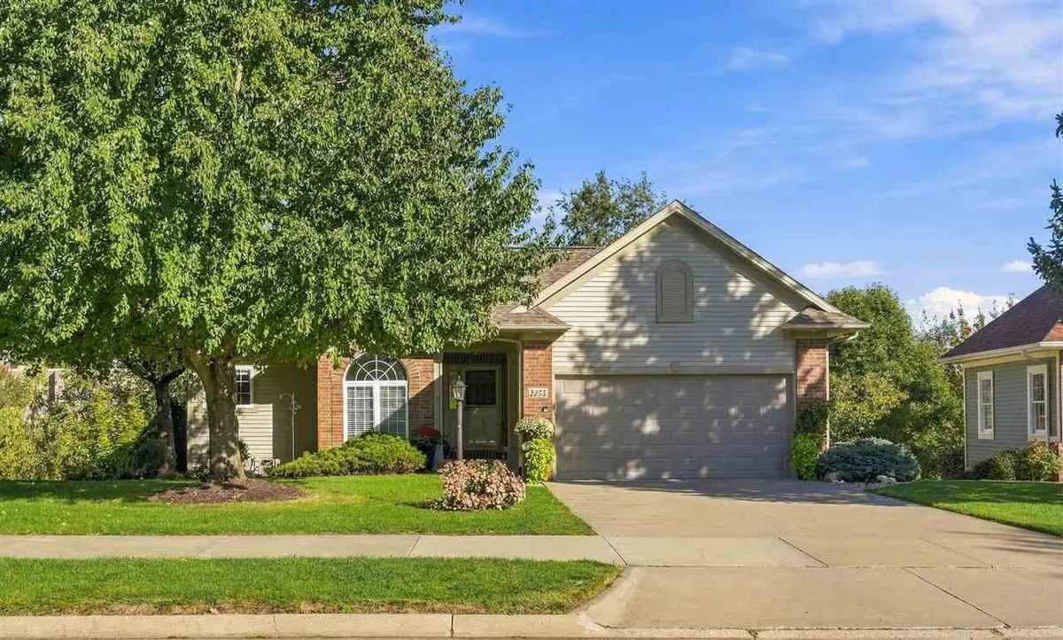 2255 Pembrokeshire Dr, Coralville, IA 52241 - #1