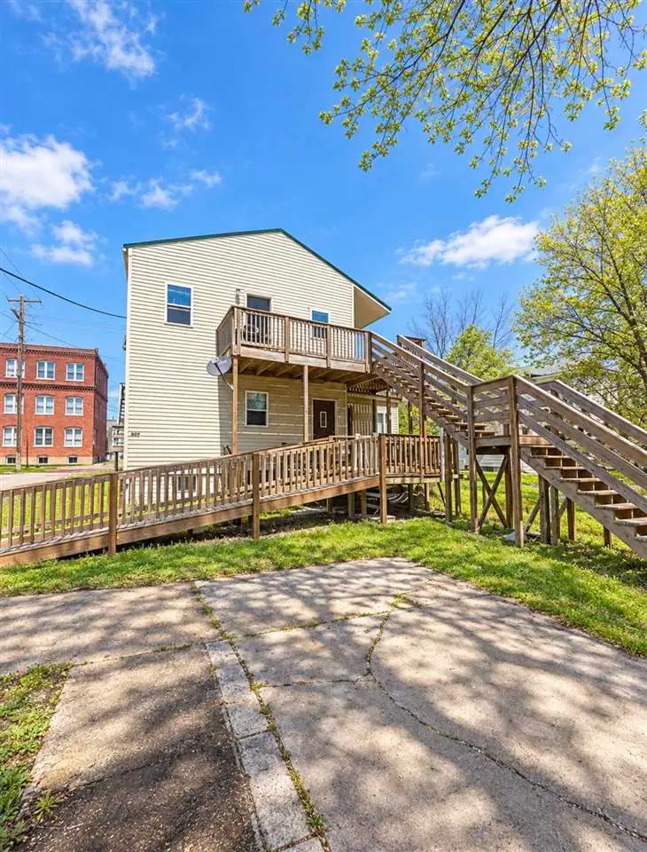 602 W Broadway Avenue, Fairfield, IA 52556 - #3