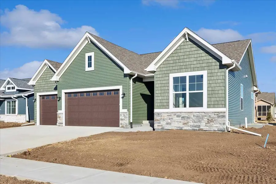 1010 Linden Ln, Ely, IA 52227 - #3