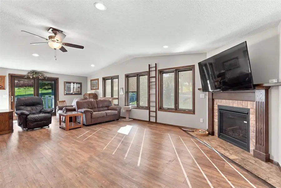 531 Harrison, Victor, IA 52347 - #3