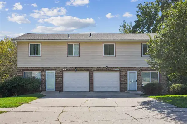 1409 Eastview Dr, Coralville, IA 52241