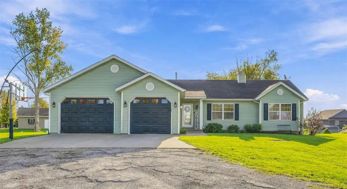 2166 Stewart Dr, Washington, IA 52353 - #1