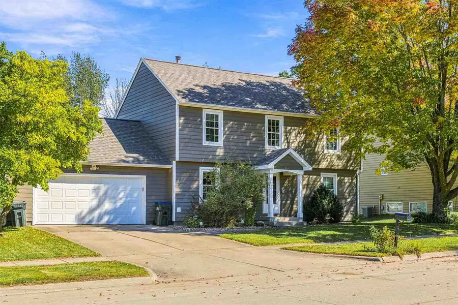 1242 Duck Creek Dr, Iowa City, IA 52246 - #2