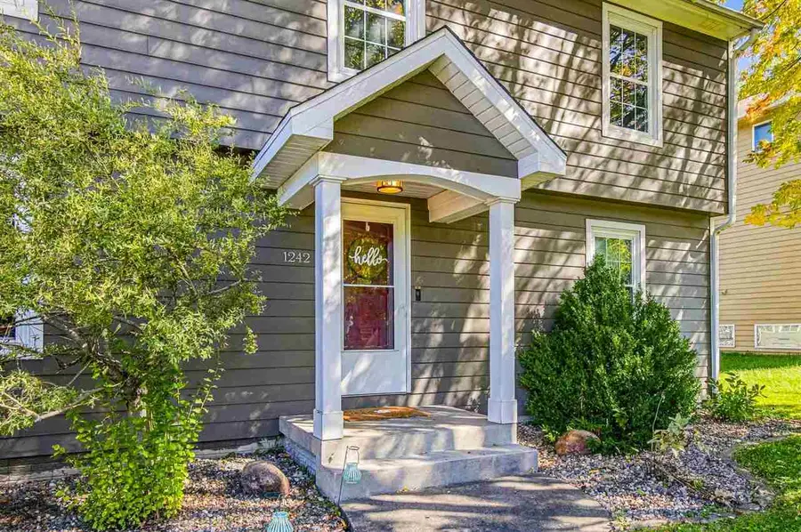 1242 Duck Creek Dr, Iowa City, IA 52246 - #3