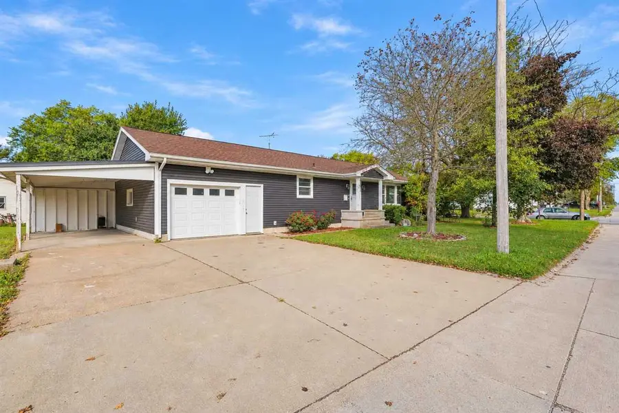 101 S 12th Ave., Washington, IA 52353 - #3