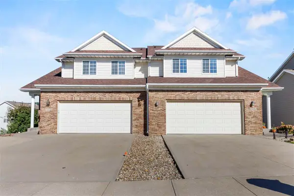 1552 Cook Cir, North Liberty, IA 52317