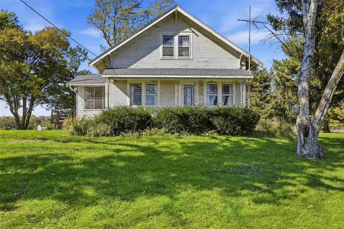 1981 WHITE OAK AVE, Solon, IA 52333 - #1