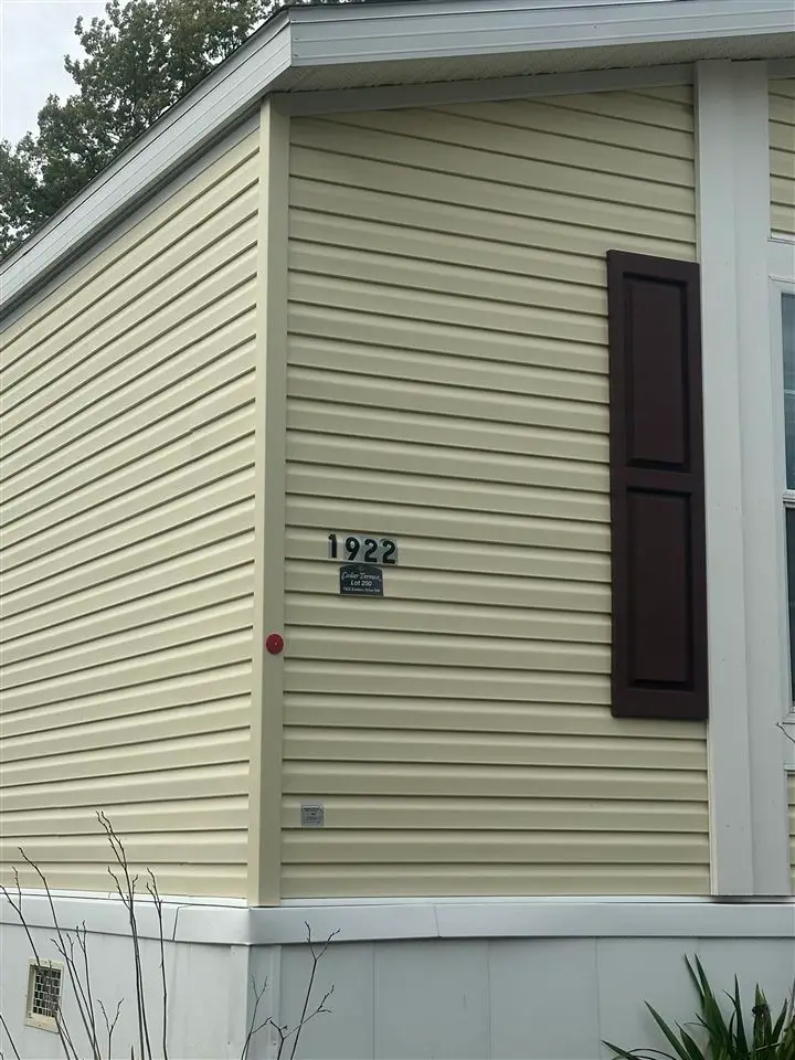1922 SW Eastern Drive, Cedar Rapids, IA 52404 - #2