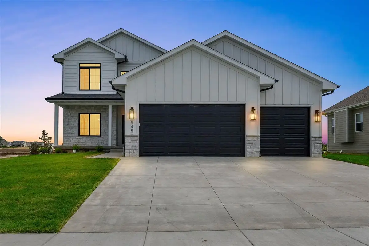 85 S Strub St, North Liberty, IA 52317 - #1