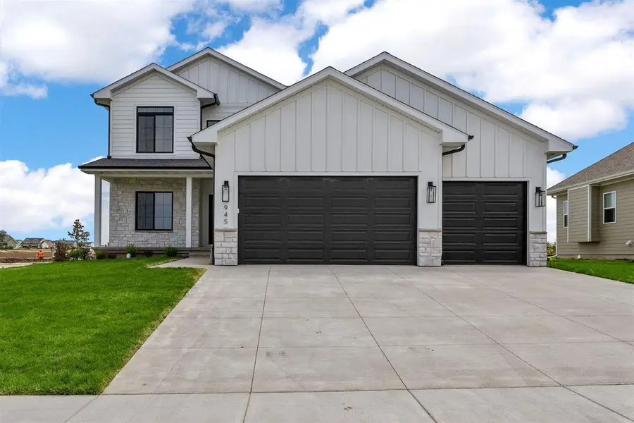 85 S Strub St, North Liberty, IA 52317 - #3