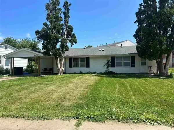 805/807 20th Ave, Coralville, IA 52241