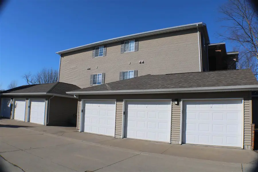 805/807 20th Ave, Coralville, IA 52241 - #2