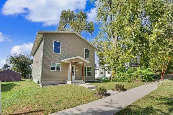 1131 16th St SE, Cedar Rapids, IA 52403