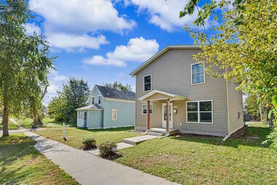 1131 16th St SE, Cedar Rapids, IA 52403 - #2