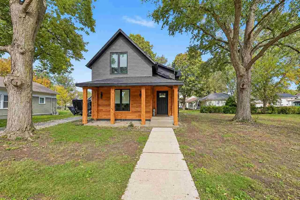 316 E Van Buren, Washington, IA 52353 - #1