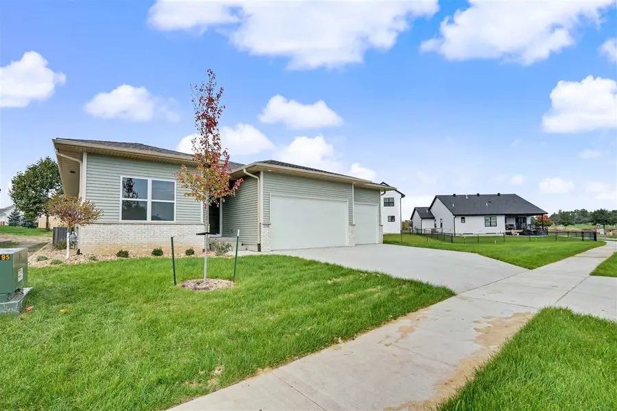1280 Sand Prairie Dr., Iowa City, IA 52240 - #2