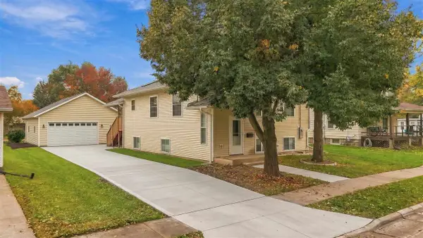 514 S 9th Ave, Washington, IA 52353