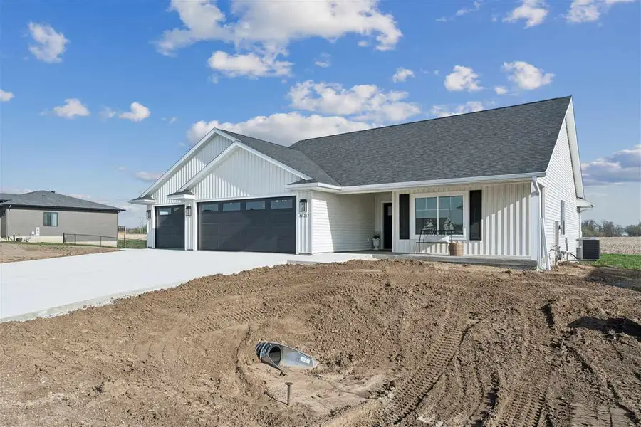 247 Hackberry Dr, Palo, IA 52324 - #2