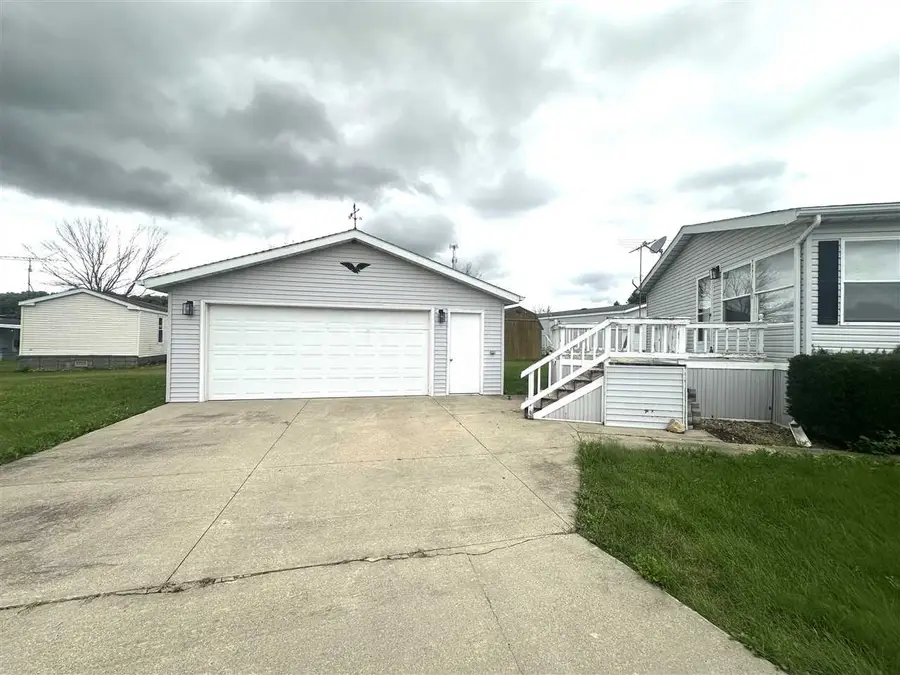 522 Jordan DR, Anamosa, IA 52205 - #3