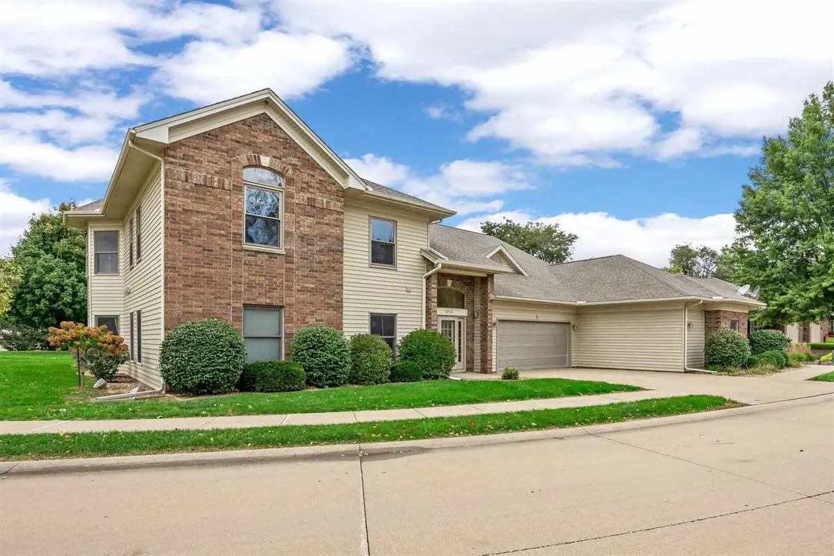 950 Applewood Court, Coralville, IA 52241 - #1