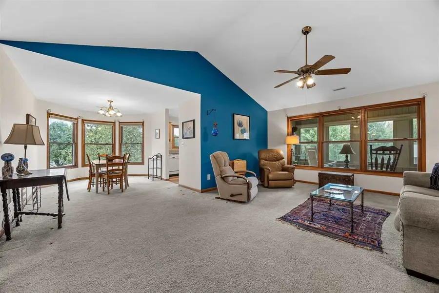 950 Applewood Court, Coralville, IA 52241 - #3