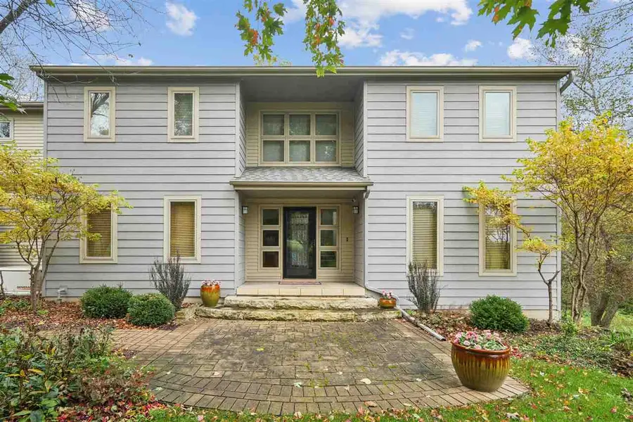 17 Briar Ridge Dr NE, Iowa City, IA 52240 - #2