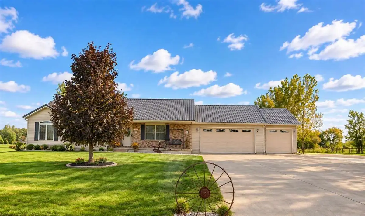 1452 Ivory Ave, Tipton, IA 52772 - #1