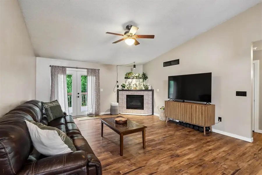 1423 Denali Ct, Coralville, IA 52241 - #3