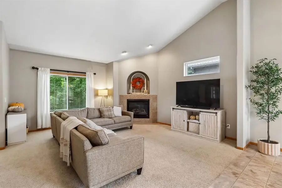 230 Lockview Avenue, North Liberty, IA 52317 - #3