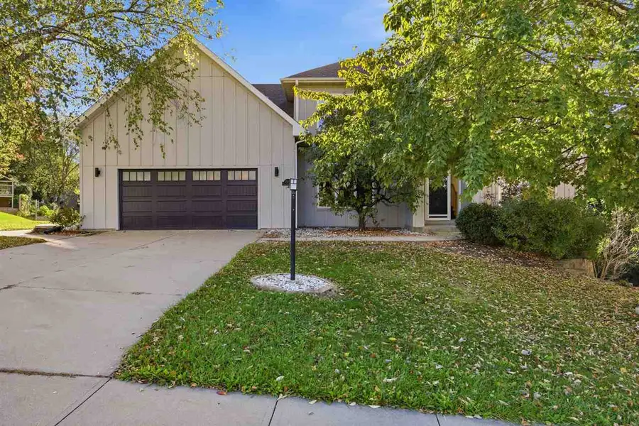 2265 Shropshire Cir, Coralville, IA 52241 - #2