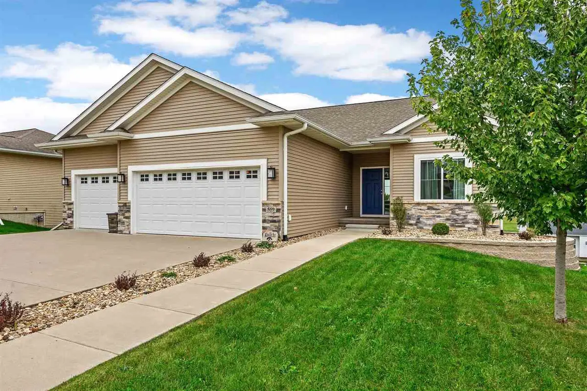 559 Fawn Ave, Tiffin, IA 52340 - #1